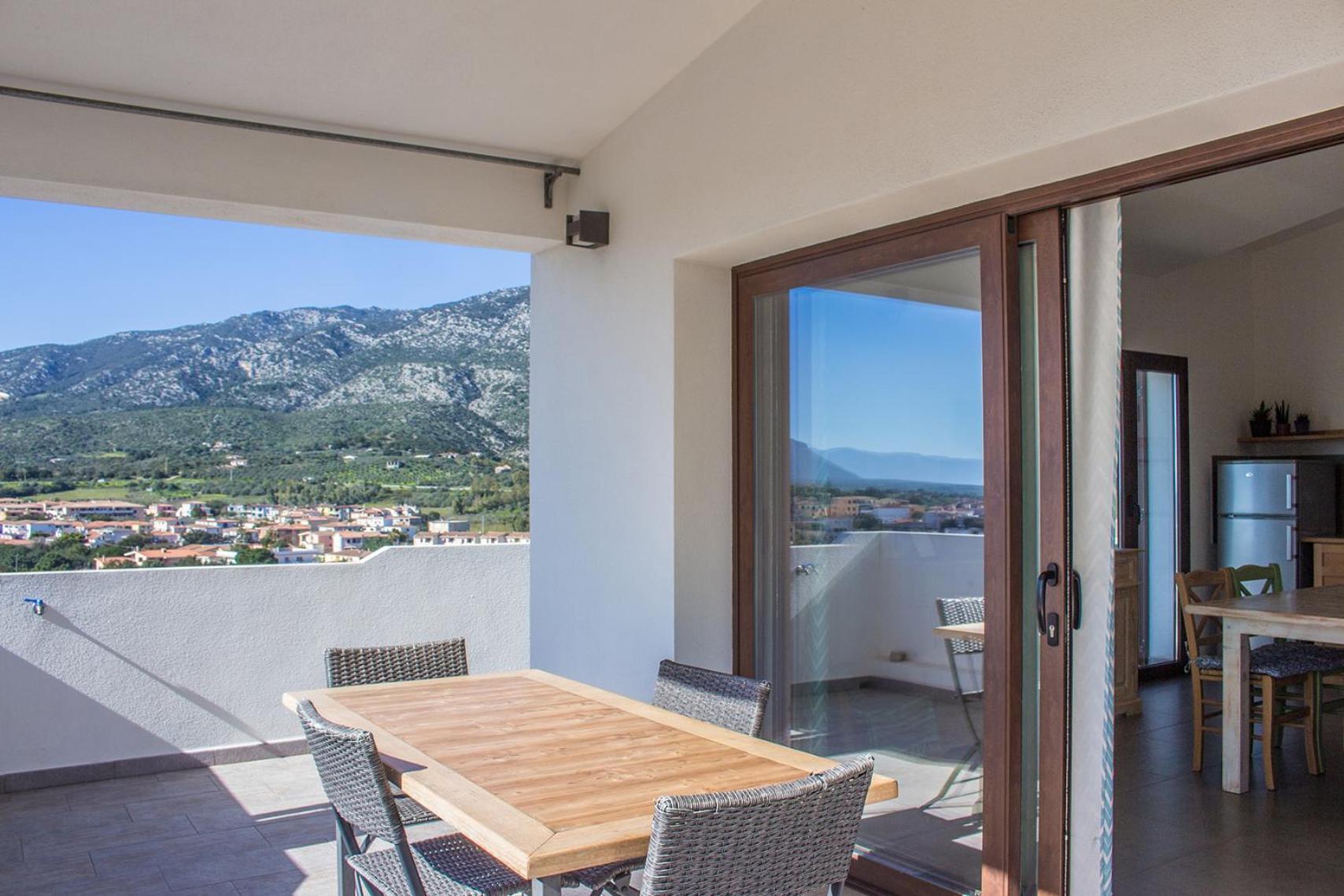 Residenze Branca Ii Seaview Apartment Orosei